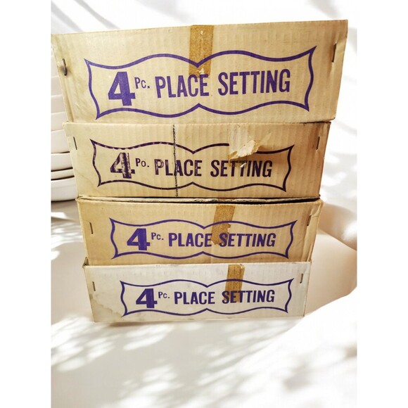 16 Piece Vintage 1950s Royalton China 4-Pc Place Setting–Island Gold, New in Box - Picture 3 of 4